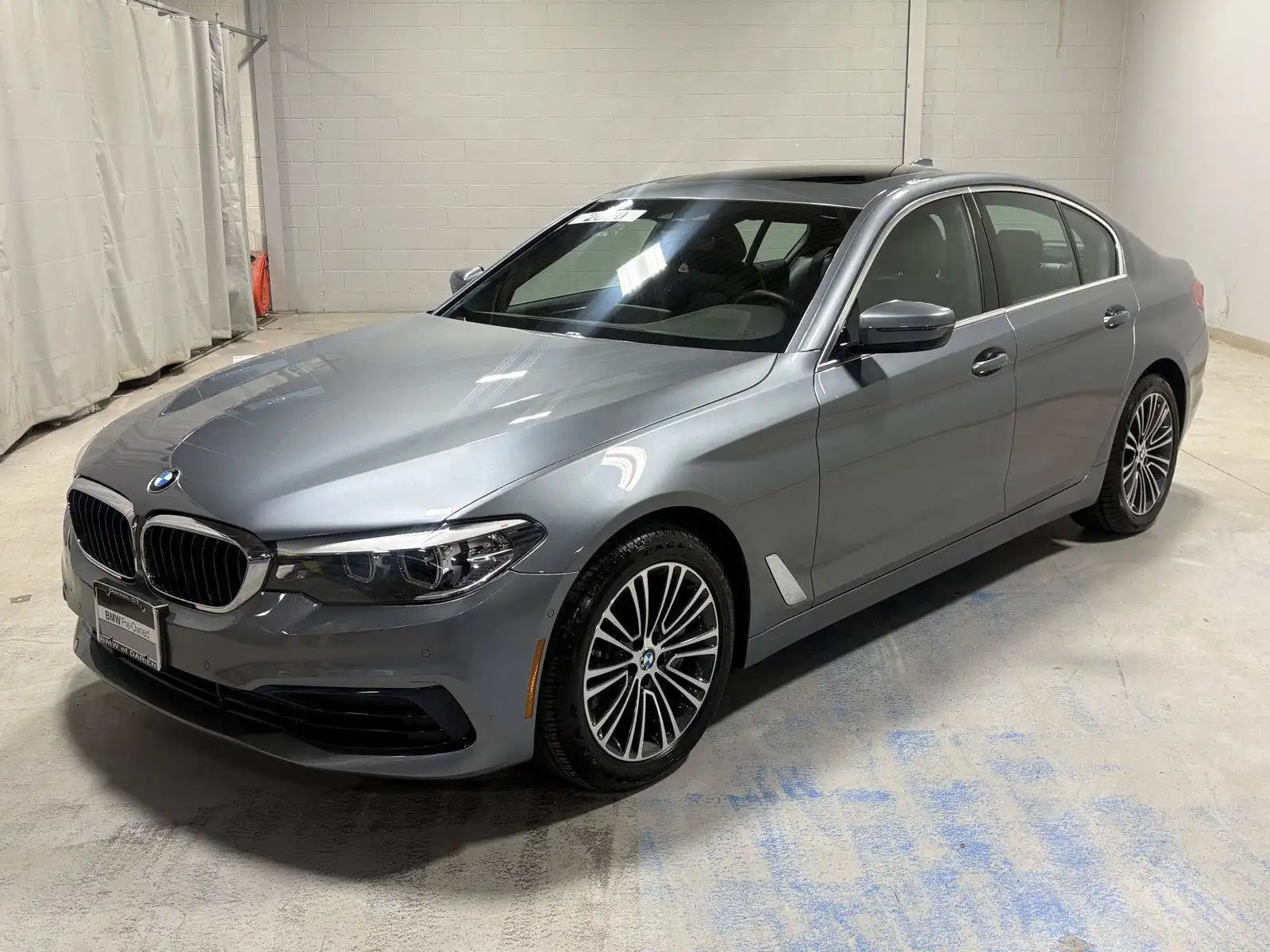 2020 BMW 5 Series 540i xDrive Sedan's photo