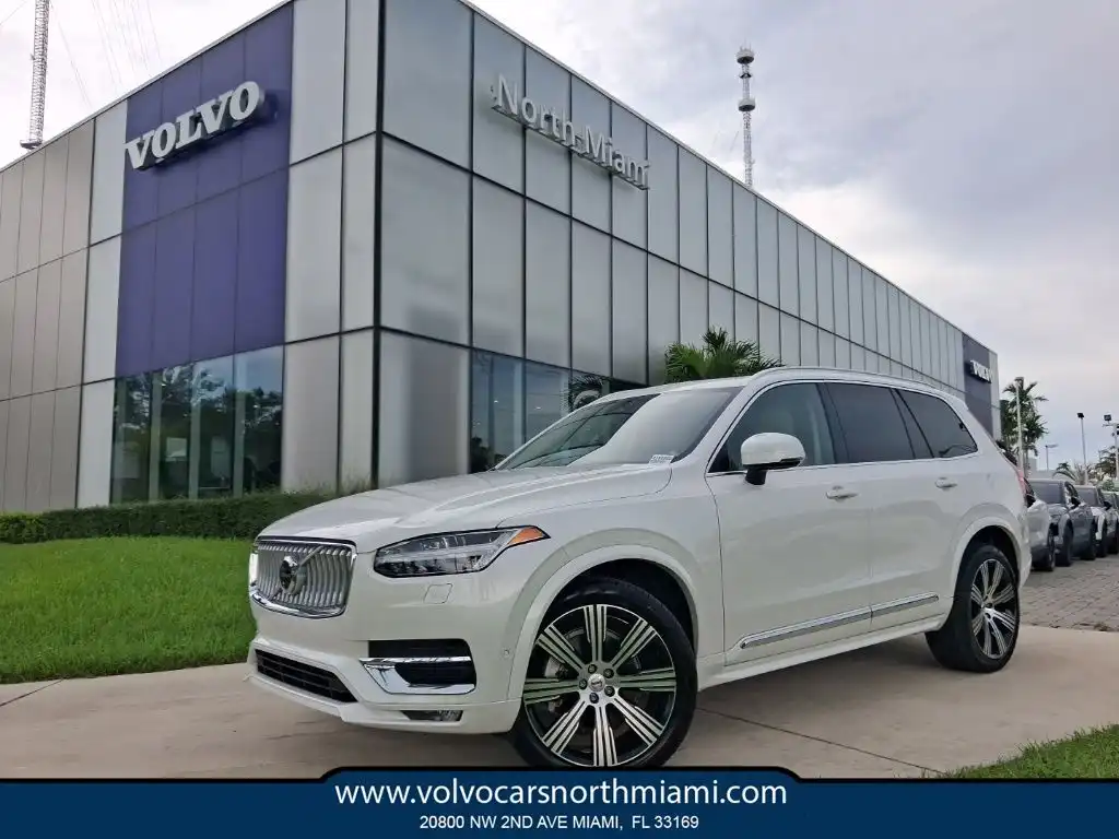 2024 Volvo XC90 B6 Plus 6-Seater Bright Theme AWD's photo