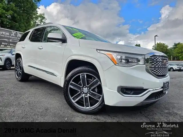 2019 GMC Acadia Denali AWD's photo