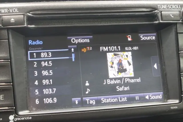 2015 Toyota RAV4 XLE photo 3