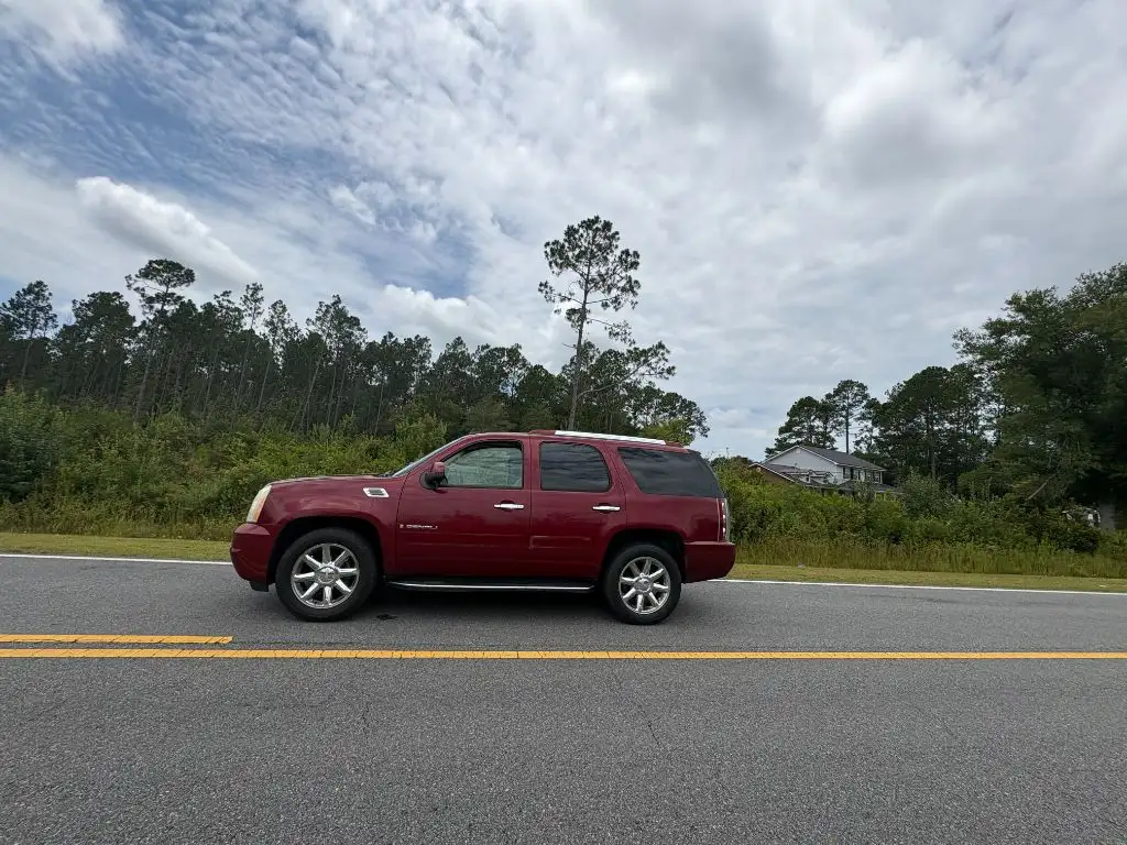 2008 GMC Yukon Denali AWD's photo