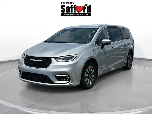 2023 Chrysler Pacifica Hybrid Touring L Hybrid's photo