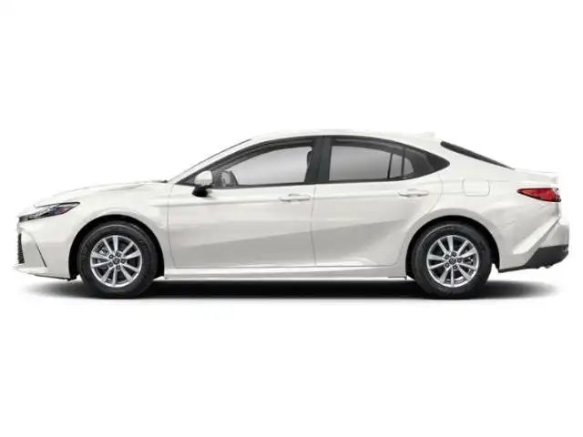 2026 Toyota Camry LE Hybrid's photo