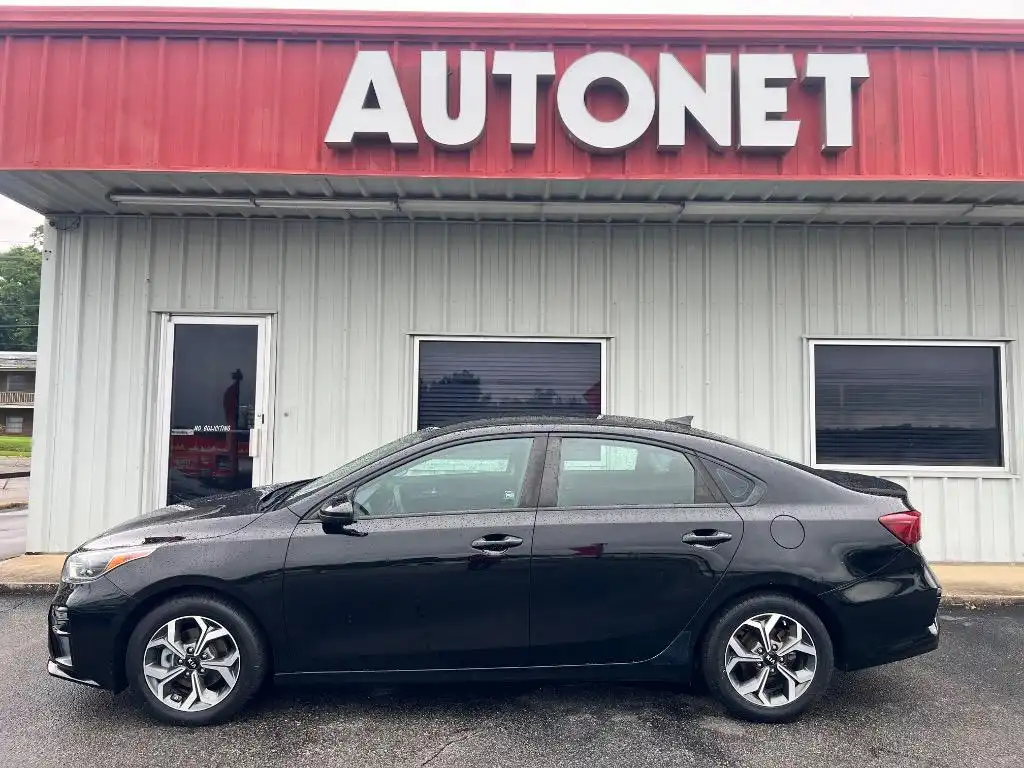 2019 Kia Forte LXS AT's photo