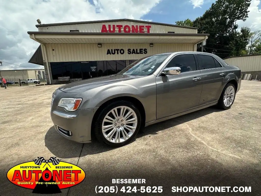 2012 Chrysler 300 Limited's photo