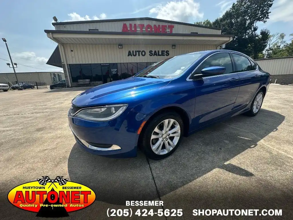 2016 Chrysler 200 Limited's photo