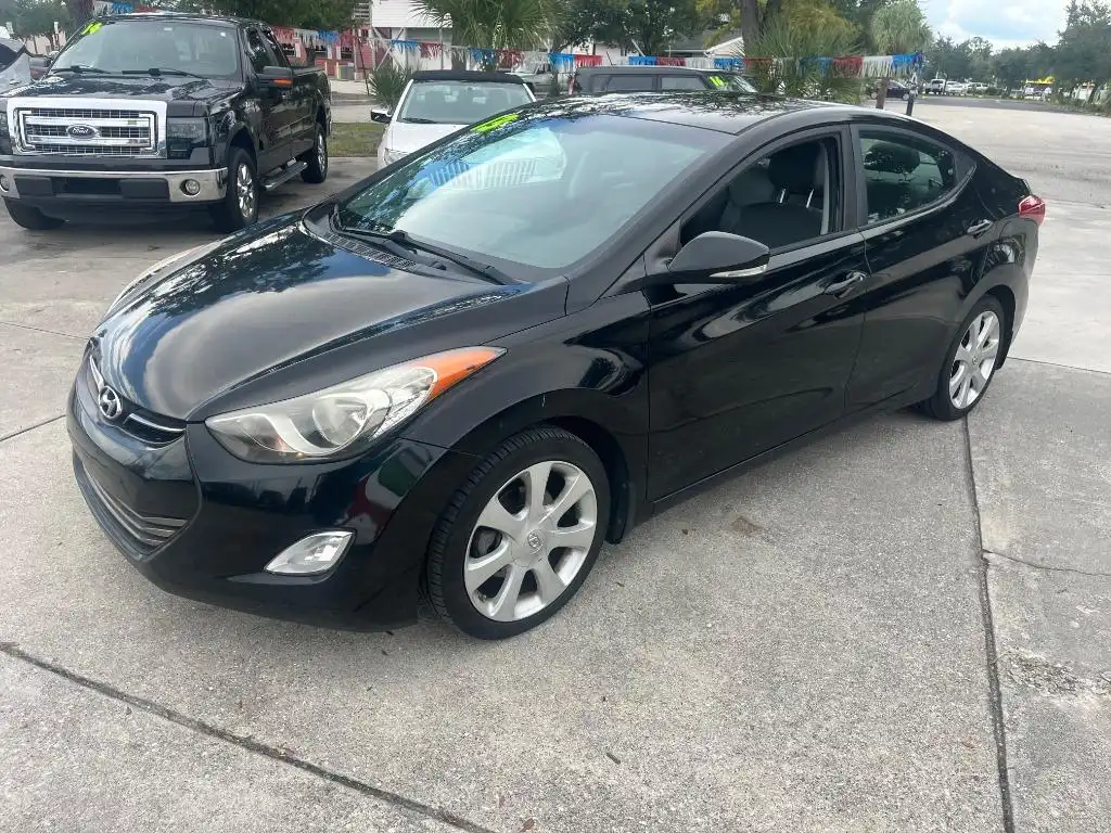 2013 Hyundai Elantra 1.8 GLS A T's photo