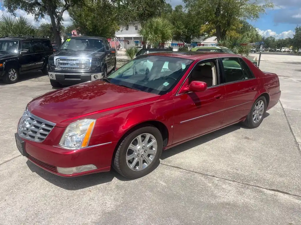 2008 Cadillac DTS Luxury 2's photo