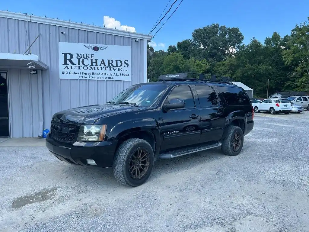 2014 Chevrolet Suburban LT 4WD 1500's photo