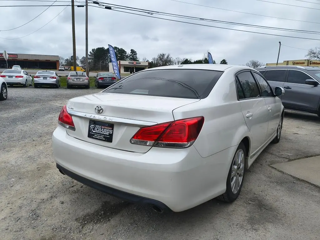 2011 Toyota Avalon Avalon photo 3