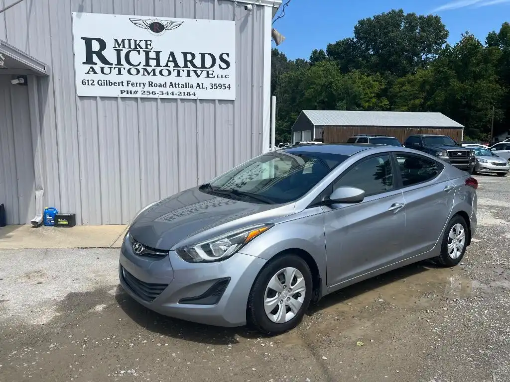 2016 Hyundai Elantra 1.8 SE M T's photo