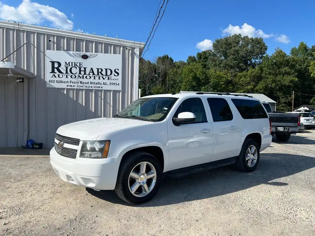 2011 Chevrolet Suburban LS 2WD 1500's photo