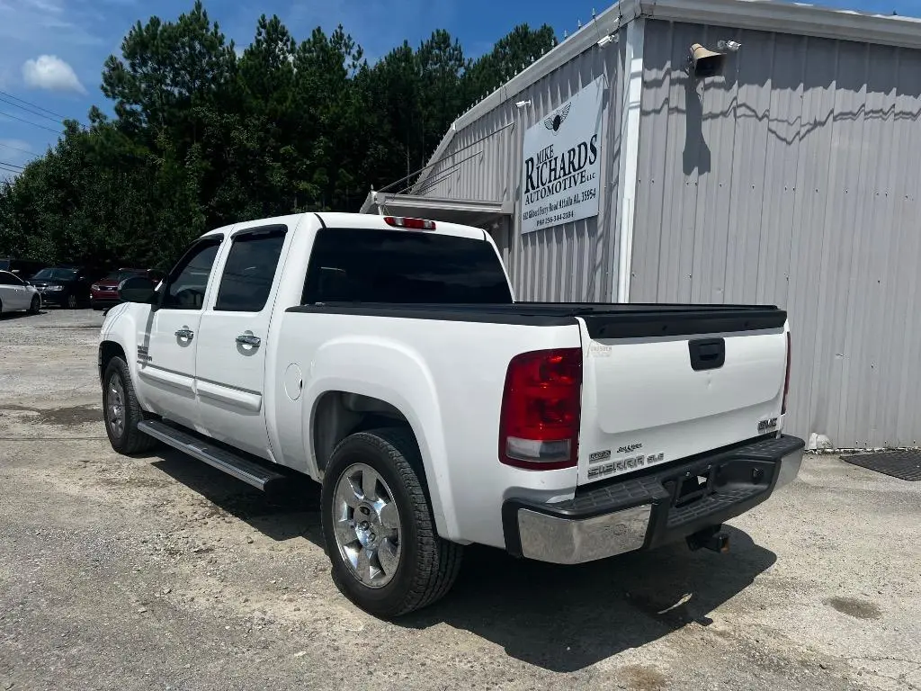 2011 GMC Sierra 2WD Crew Cab SLE SWB photo 4