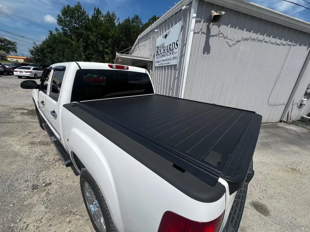 2011 GMC Sierra 2WD Crew Cab SLE SWB photo 5