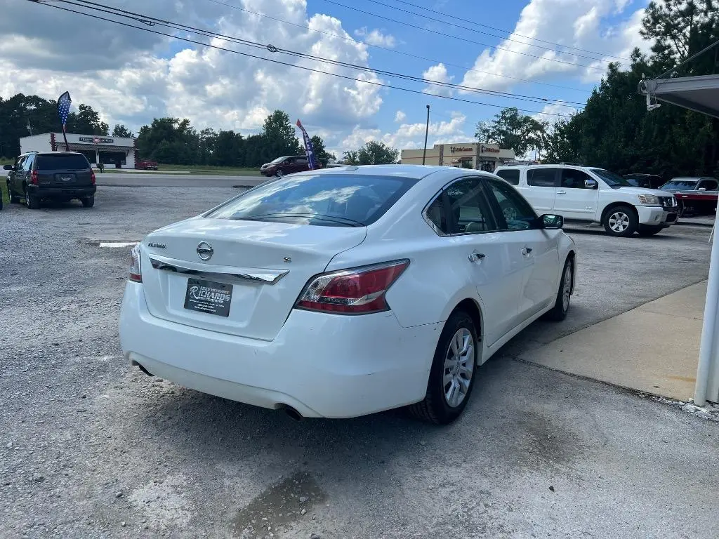 2015 Nissan Altima 2.5 S photo 4