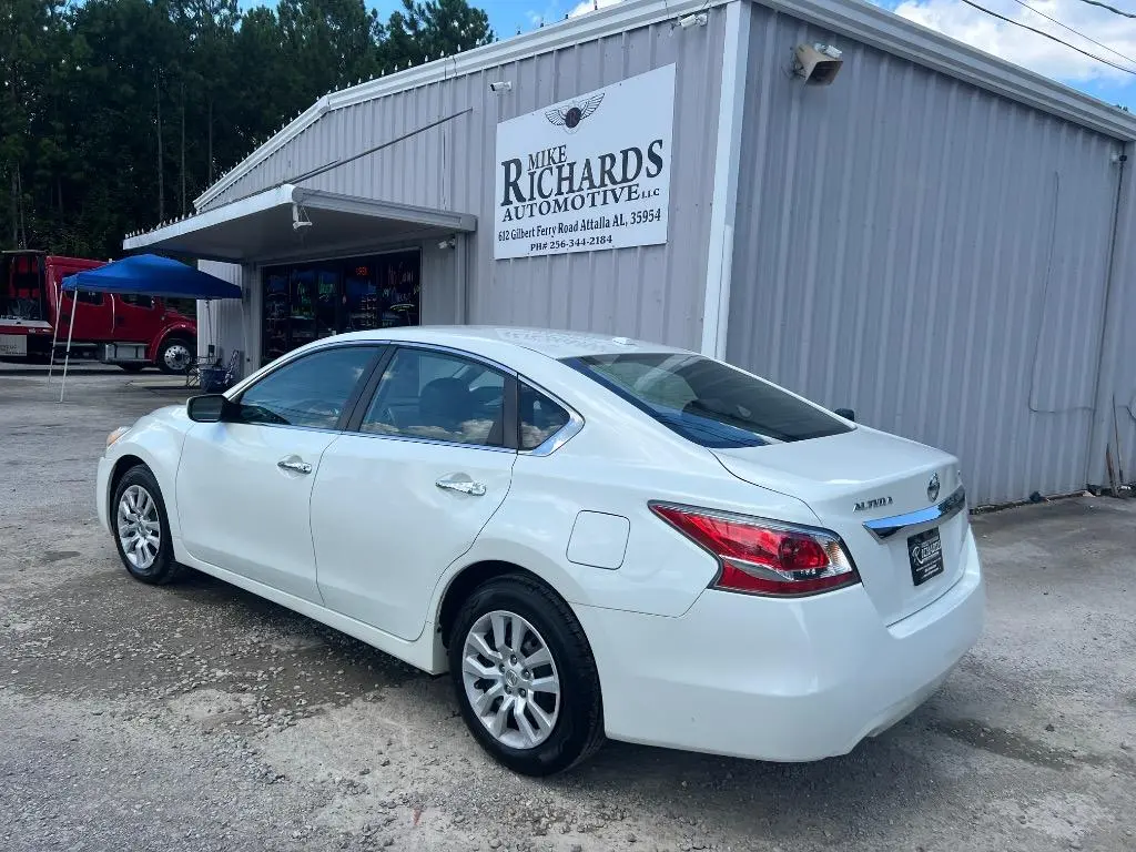 2015 Nissan Altima 2.5 S photo 3