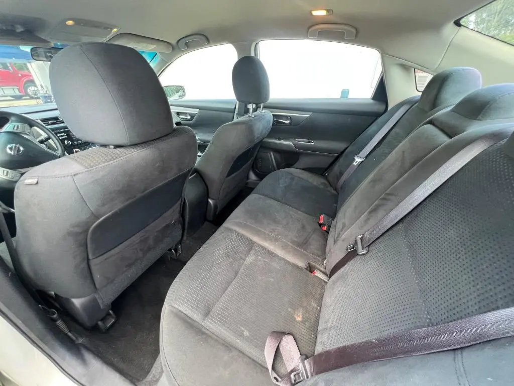 2015 Nissan Altima 2.5 S photo 5
