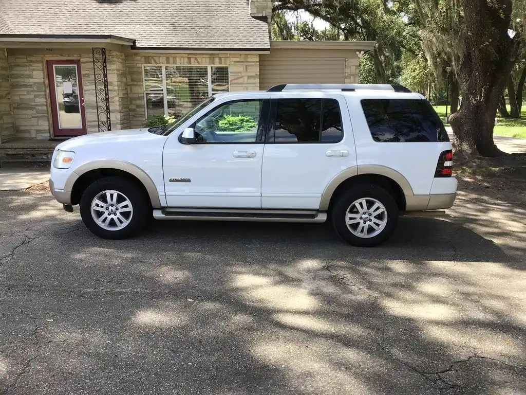 2007 Ford Explorer Eddie Bauer 4.0's photo