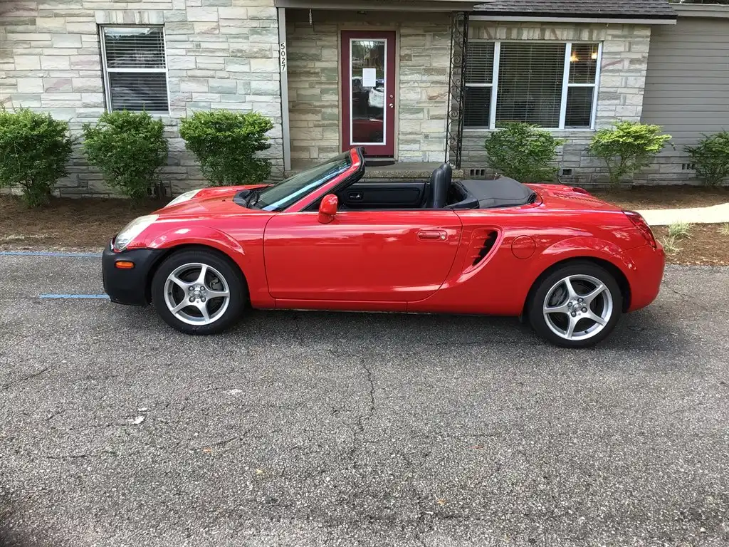 2004 Toyota MR2 Spyder Base's photo