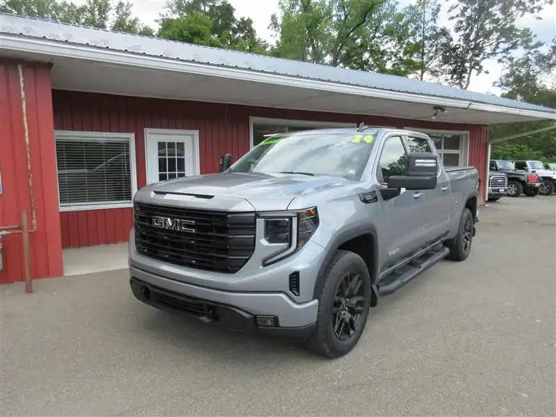 2024 GMC Sierra Elevation 4WD Crew Cab Standard Box's photo