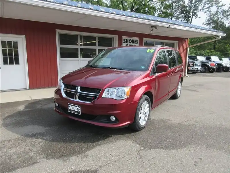 2019 Dodge Grand Caravan SXT's photo