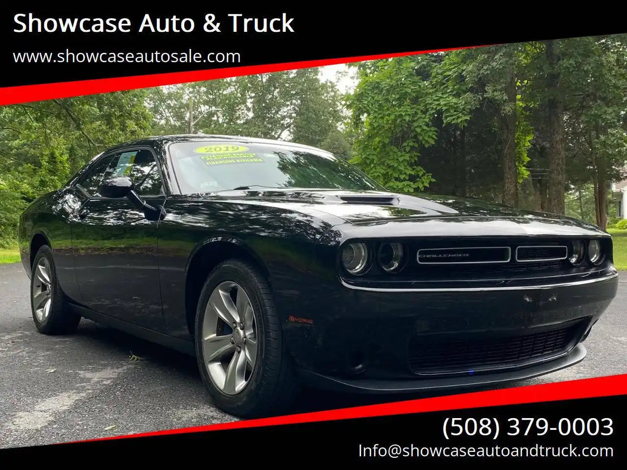 2019 Dodge Challenger SXT Auto's photo