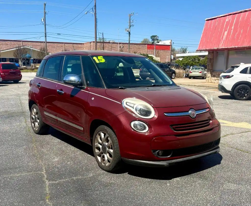 2015 FIAT 500L Lounge's photo