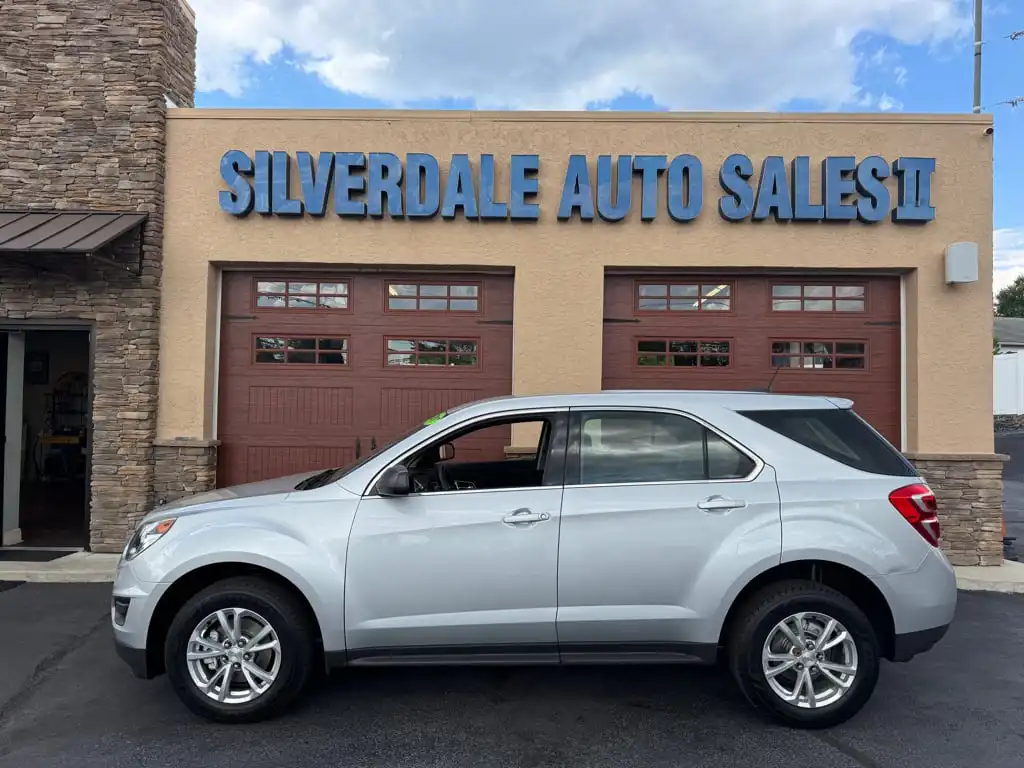 2017 Chevrolet Equinox AWD LS's photo
