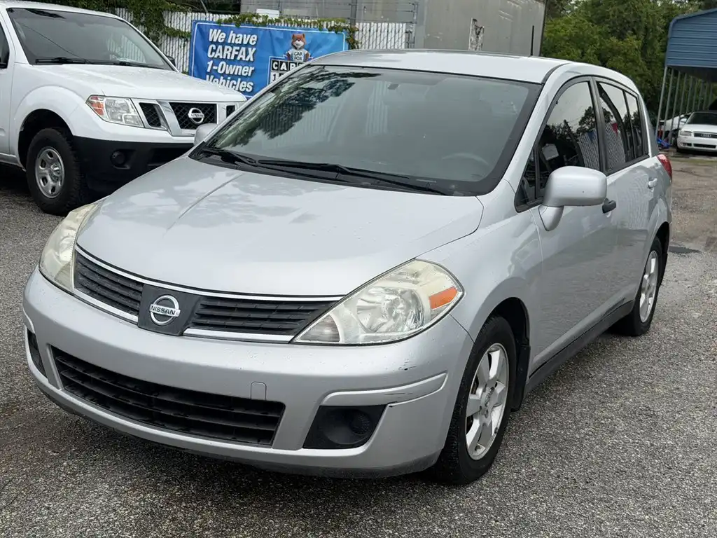 2009 Nissan Versa 1.8 S Auto's photo