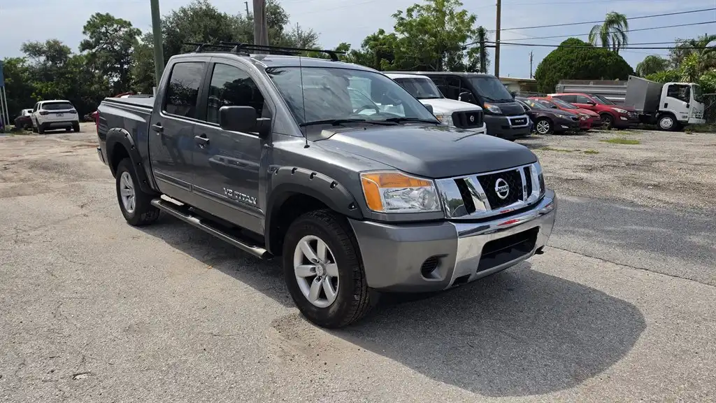 2013 Nissan Titan SV 4X4 Crew Cab SWB's photo