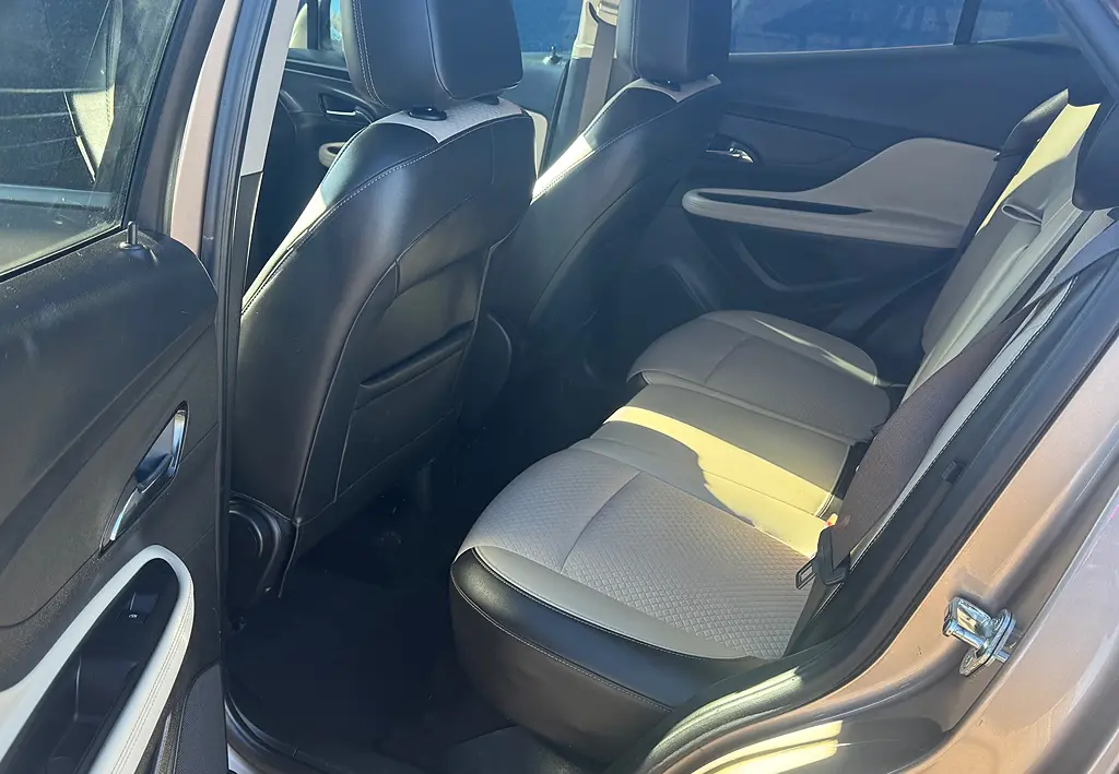 2018 Buick Encore Preferred photo 3