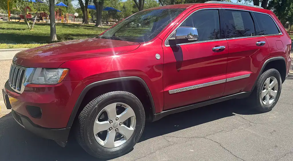 2013 Jeep Grand Cherokee Limited 4WD's photo