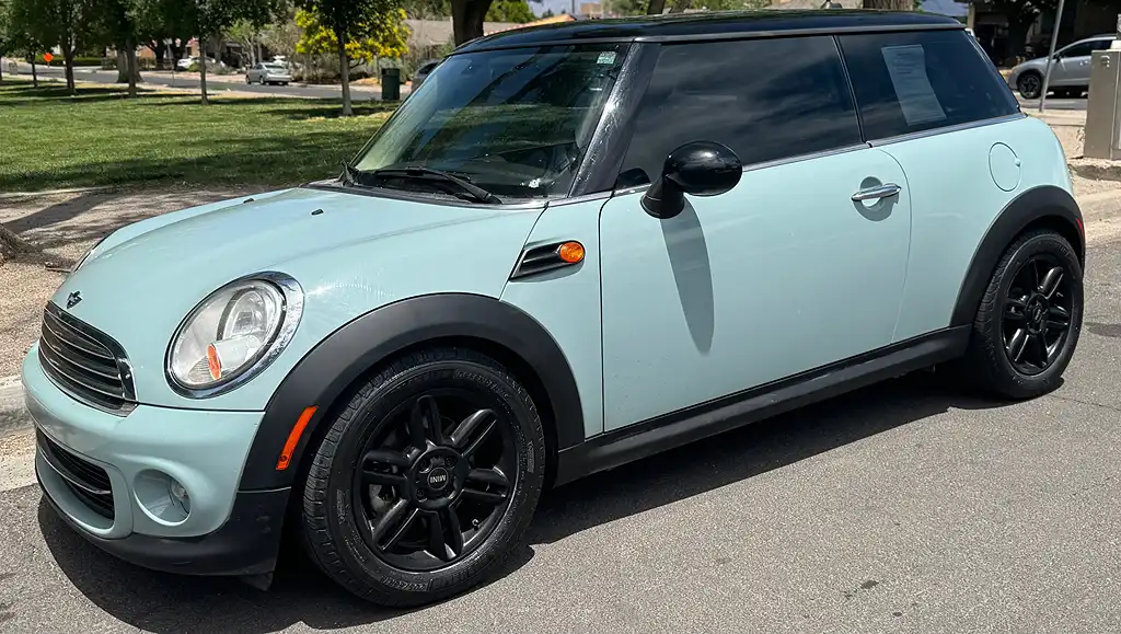 2013 MINI Cooper Base's photo