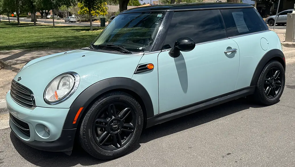 Vehicle Image 1