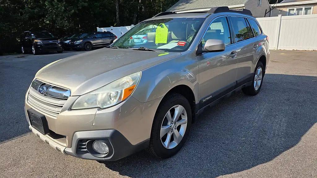 2014 Subaru Outback 2.5i Limited CVT PZEV's photo