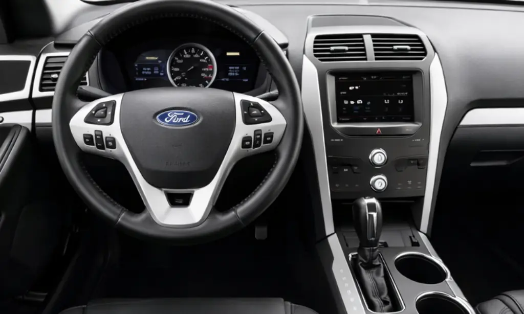 2013 Ford Explorer XLT photo 5