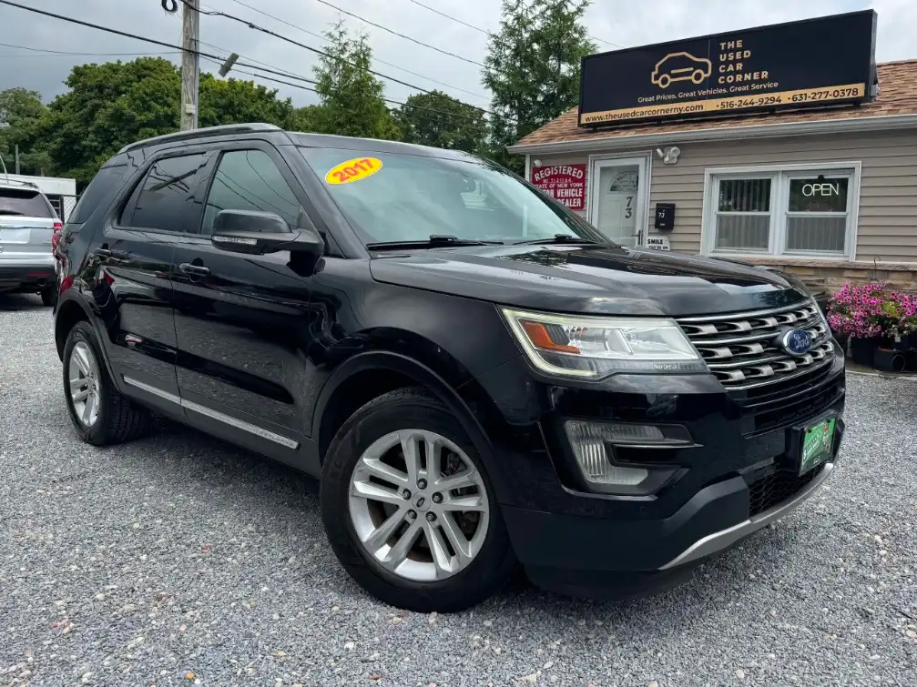 2017 Ford Explorer XLT FWD's photo