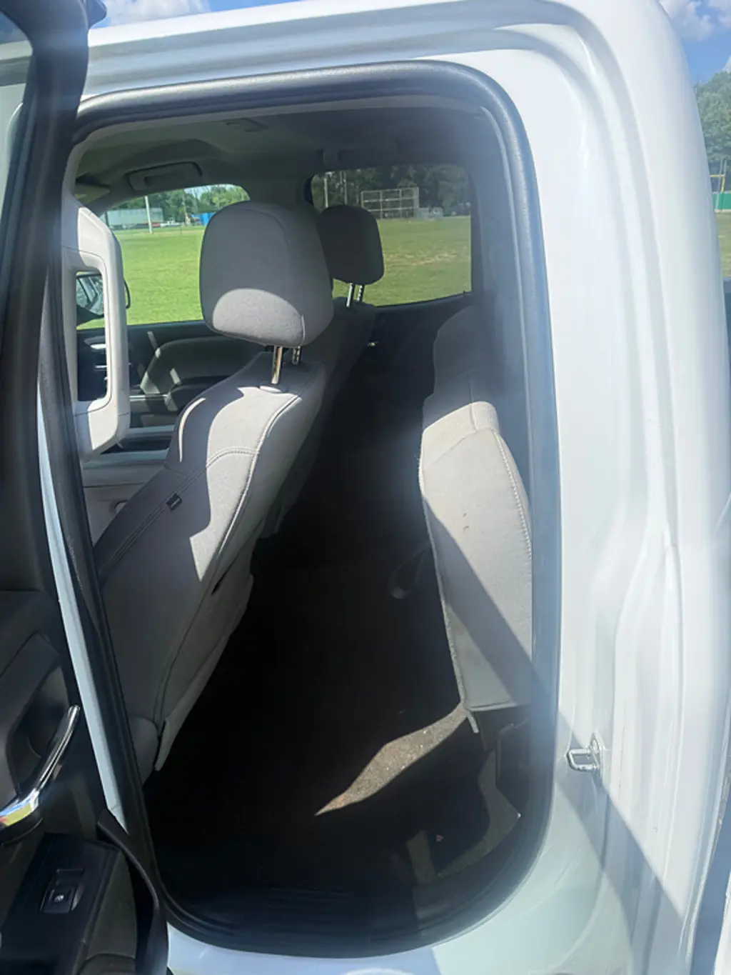 2017 Chevrolet Silverado 1500 Custom Double Cab Std Box photo 5