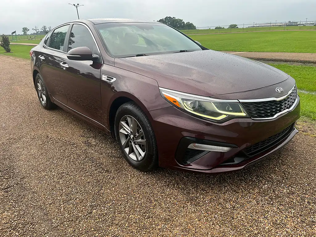 2020 Kia Optima LX AT's photo