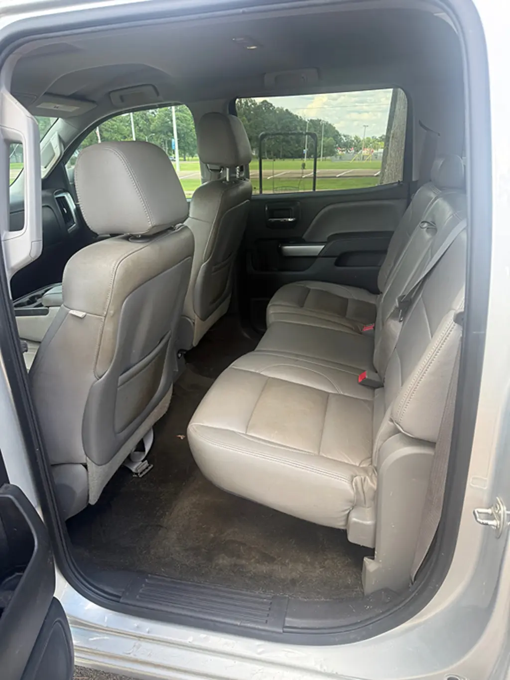 2014 Chevrolet Silverado 1500 LT Crew Cab Short Box photo 5