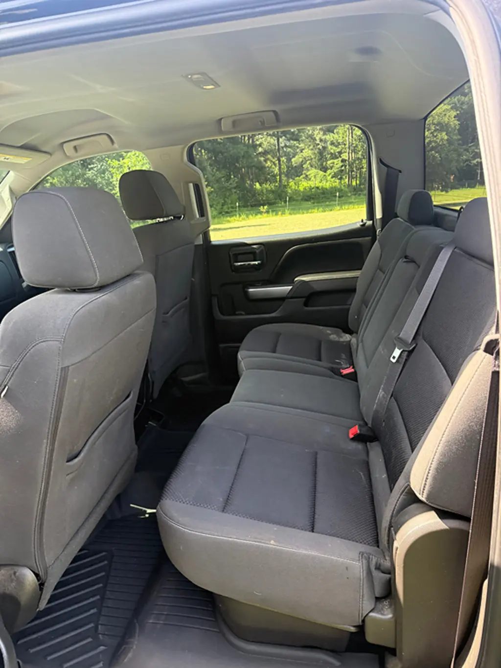 2016 Chevrolet Silverado 1500 LT Crew Cab Short Box photo 5