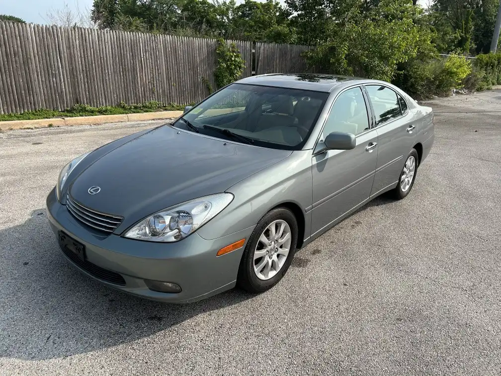 2002 Lexus ES 350 300's photo