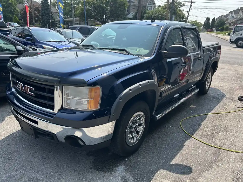 2011 GMC Sierra 4WD Crew Cab SLE SWB's photo