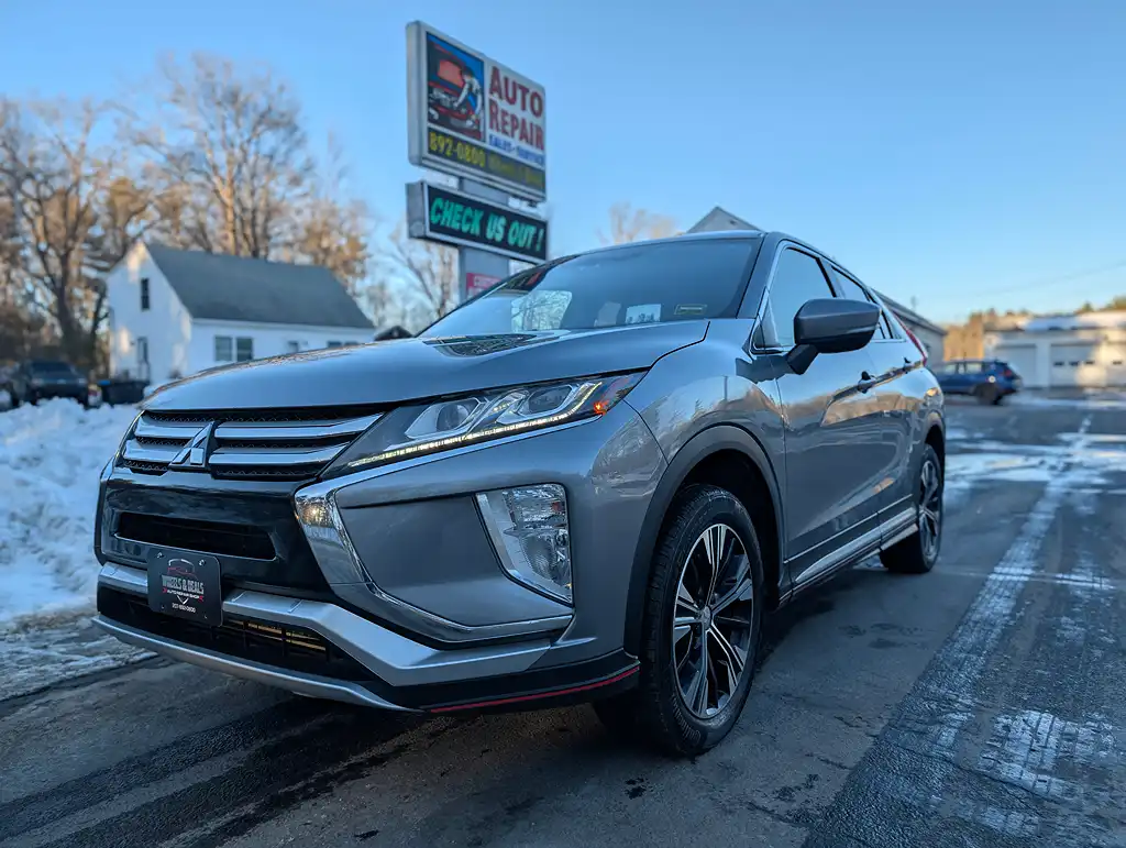 2018 Mitsubishi Eclipse Cross SEL S-AWC's photo