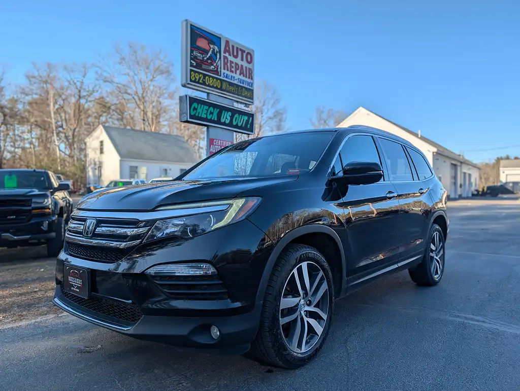 2017 Honda Pilot 4WD Touring's photo