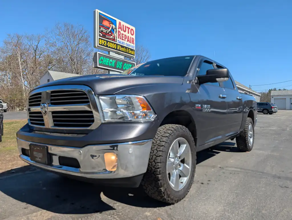 2016 RAM 1500 Big Horn 4x4 Crew Cab 5'7's photo