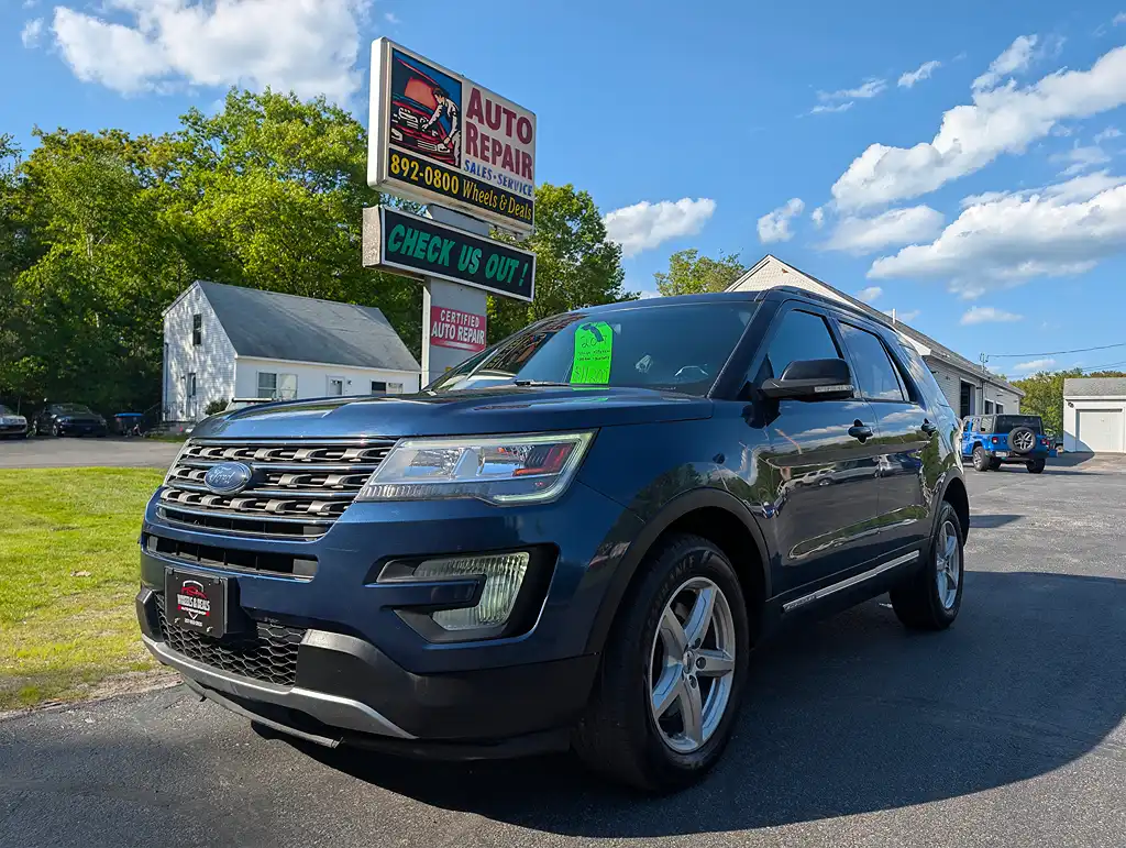 2017 Ford Explorer XLT 4WD's photo