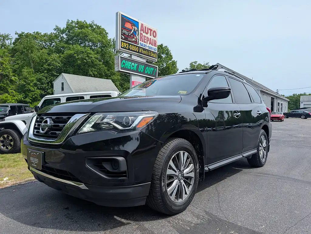 2020 Nissan Pathfinder S 4WD's photo