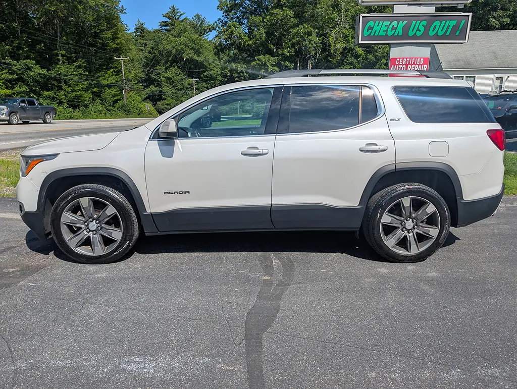 2017 GMC Acadia SLT2 AWD photo 3