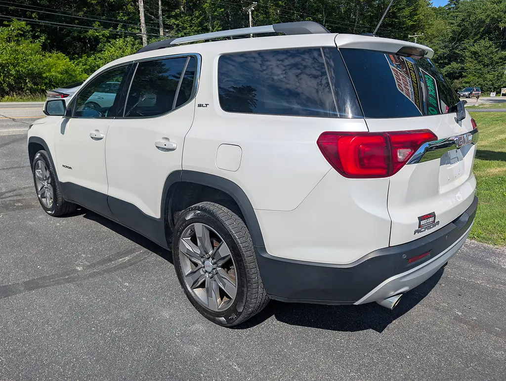 2017 GMC Acadia SLT2 AWD photo 4